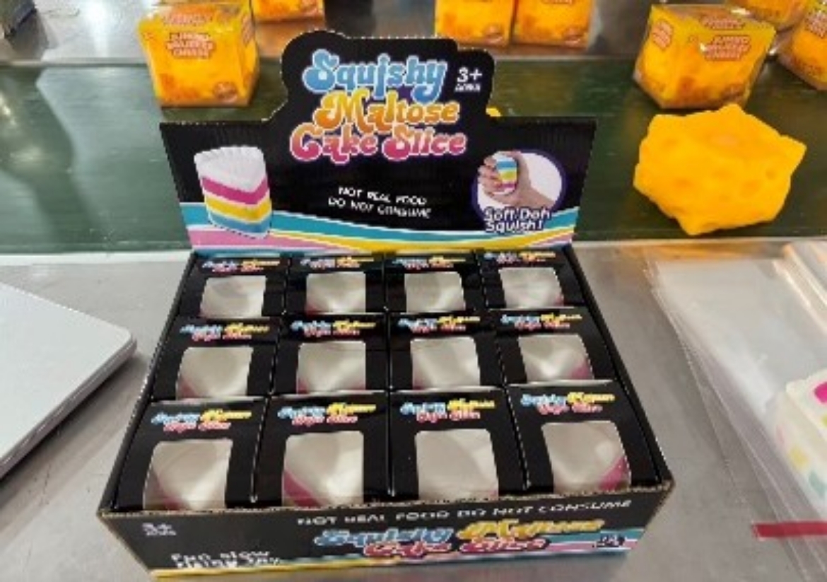 Picture of Squishy Maltose Cake Slice ( ONLY SOLD in Display of 12 )