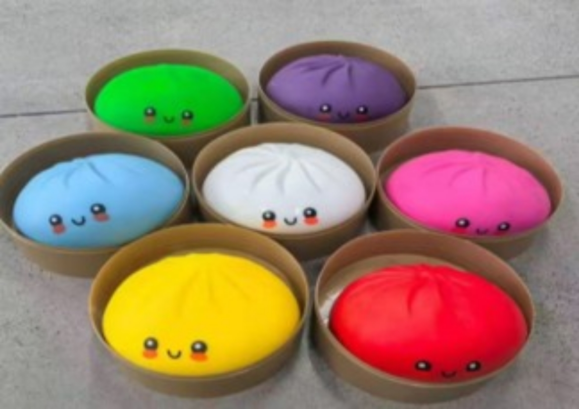Picture of Squishy Mystery Giant 25cm 1200gm Dumpling assorted ( ONLY SOLD in Carton of 6 )